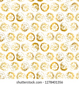 Lime or lemon seamless pattern. Print lemons. Citrus fruit background. Elements for menu, greeting cards, wrapping paper, cosmetics packaging, tea packaging. Gold on white background.