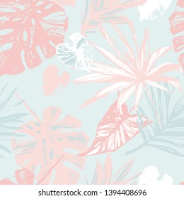 Line art. Hand drawn grunge textured tropical leaves seamless pattern. Tropical leaf silhouettes background. Palm, fan palm, monstera, banana leaf in retro style. Vector illustration for summer design