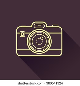 Line art vintage camera icon. Vector illustration