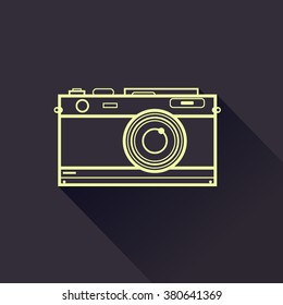 Line art vintage camera icon. Vector illustration