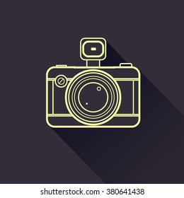 Line art vintage camera icon. Vector illustration