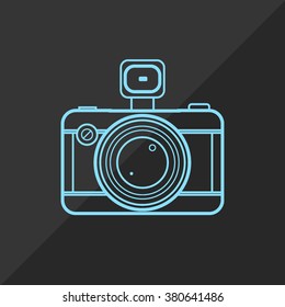 Line art vintage camera icon. Vector illustration