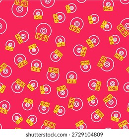 Icono de disco de CD o DVD aislado sin patrón sobre fondo rojo. Signo de disco compacto.  Vector