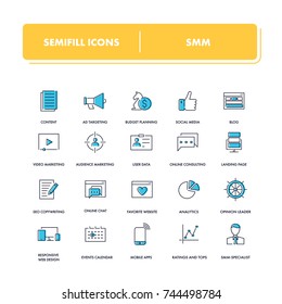  Conjunto de iconos de línea. Paquete SMM. Ilustración vectorial de los medios sociales, blogueo 