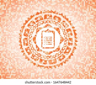 icono de lista dentro del emblema de mosaico naranja