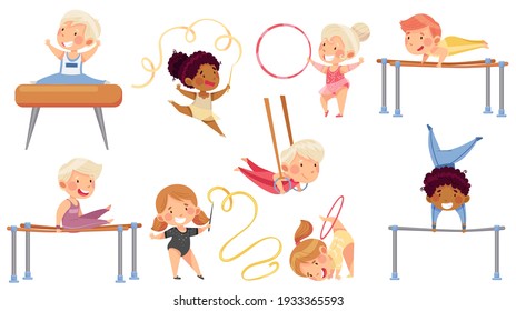 Little Boy and Girl Doing Gymnastik mit Pommel Horse und Parallel Bars Vector Set