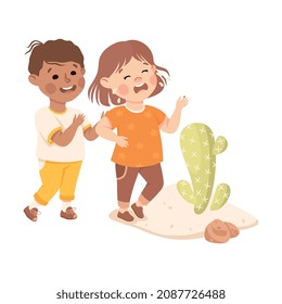 Niña pequeña que apoya y conforma a una chica que está llorando con una imagen vectorial del dedo esculpida