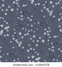 Little Floral Seamless Pattern with Cute Daisy Flowers and Pansies. Feminine Texture in Liberty Style for Curtains, Calico, Textile. Vector Spring Rapport.