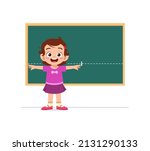 little girl measure width using hand stretch