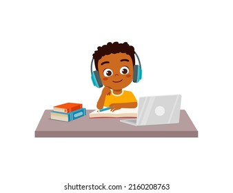 little kid do online education in home