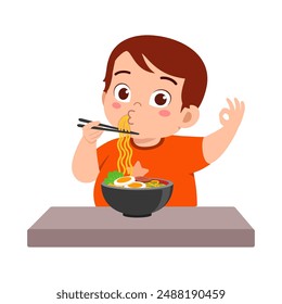 los niños pequeños comen fideos ramen y se sienten felices