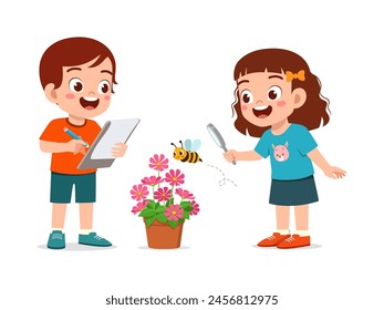 little kid use magnifying glass to observe bee