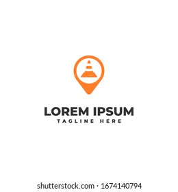 Ilustración del icono del vector del logotipo del Cono de tráfico de la ubicación