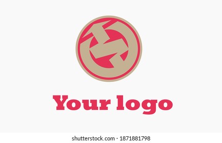Flecha abstracta con logotipo en un semicírculo