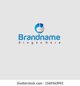 Logo C, with a simple and elegant design.
