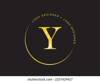 Logo circles with the letter in the middle in mirrored gold
