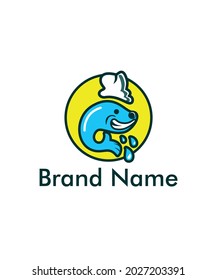 a logo combining a bear's face and a fish's tail using a chef's hat,
This logo is good for a restaurant or food company