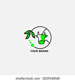 granja de bovinos con logotipo en el vector