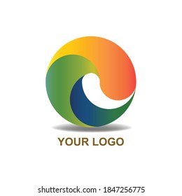 Logo-Design-C-Buchstaben mit Gelb und Orange als Feuersymbol und Grün und Blau als Symbol Wasser 