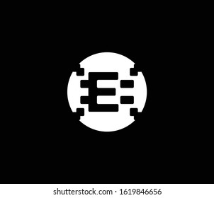 Logo e letter design gradient black techology programming vector icon
