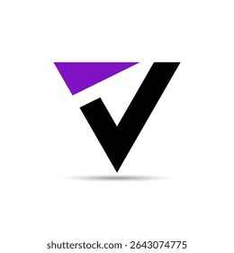 O logotipo apresenta uma marca de verificação preta em negrito combinada com um triângulo roxo nítido, simbolizando precisão, sucesso e pensamento progressivo em um estilo visual moderno e dinâmico.