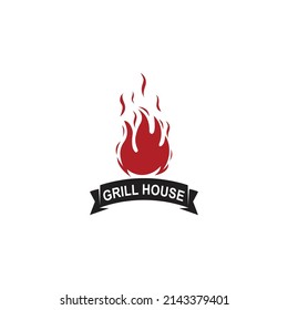 Logo del restaurante Grill House con tenedor de parrilladas, asador de texto, restaurante. Plantilla gráfica para el negocio de la carne
