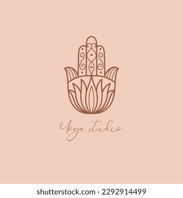 Logotipo hamsa para el estudio del yoga y prácticas espirituales. Icono de Hamsa que simboliza la protección y el amuleto. Ilustración vectorial.