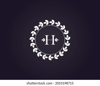 letra H de las iniciales del logotipo. logotipo de la naturaleza. textura blanca elegante y lujosa. Diseño combinado de letra H y árbol natural. para la marca de negocios de la empresa. plantilla de logotipo moderna, sencilla y única.