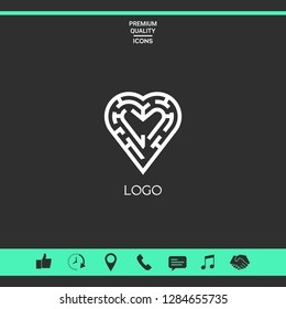 Logo - a labyrinth in the heart - a symbol of the search for love, solving problems in relationships, happiness.