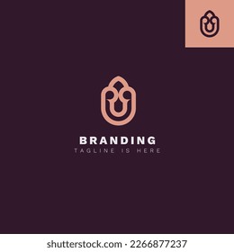 Letra con logotipo U Simple y única con corona, letra conceptual U y Corona con color marrón
