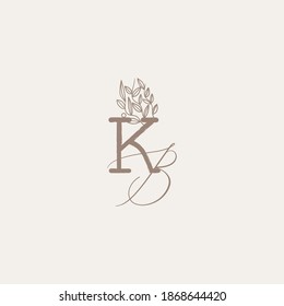 letras de logotipo kb, bk, elegante y único, las líneas están hechas con un pincel