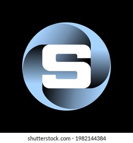 El logo está hecho de 4 comas curvas que se rotan para formar la inscripción. Tridimensional