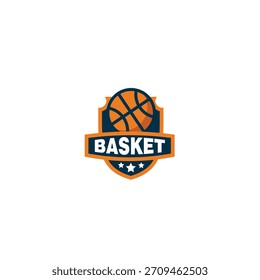 El logo es un escudo azul marino con un contorno naranja. En el centro está la palabra "CESTA" en un estilo curvo. Encima de la redacción hay un balón de baloncesto, mientras que debajo hay tres estrellas que simbolizan la calidad, lograda