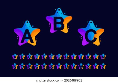 Logo-Set von Sternalphabeten-Design. Farbige Bildungs-Schriftarten für Leistung