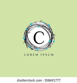 LOgo template representing wreath and the letter C