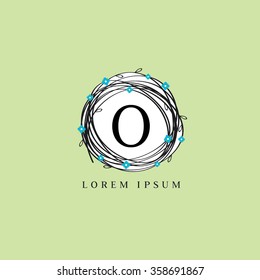LOgo template representing wreath and the letter O