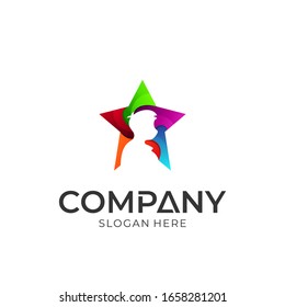 Logotipo vectorial de estrella con silueta de niño. Colorido estilo logo. Logotipo para plantilla.