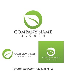 Logos von grünen Baumblätterökologie, Naturelement Vektorgrafik