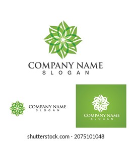 Logos von grünen Baumblätterökologie, Naturelement Vektorgrafik