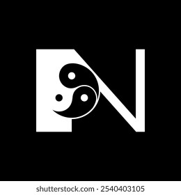 Los logotipos son la letra N y el yin yang. Esquema y único.