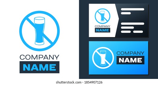 Logotipo No hay ningún icono de alcohol aislado en el fondo blanco. Prohibición de bebidas alcohólicas. Símbolo prohibido con vaso de botella de cerveza. Elemento de plantilla de diseño de logotipo. Vector.