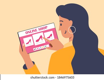 Long Hair Young Woman Selecting Item oder Shoes in Online Shop B2B Webseite mit einem Tablet Computer Apps. E-Commerce und Business Flat Vector Cartoon Design. Handwischgerät in der Registerkarte Mobile. 