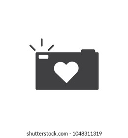 love camera vector icon