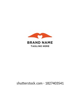 Plantilla de diseño de vectores con logotipo de montaña de amor