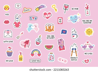 Colección de stickers de amor. Estilo de caricatura plano con corazones y citas de amor. 