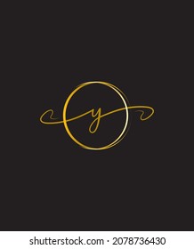 Una plantilla de logotipo del vector Y de caligrafía clásica moderna y encantadora
