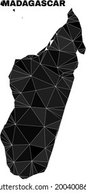 mapa bajo de la isla Madagascar. Mapa vectorial de la isla de Madagascar poligonal lleno de triángulos dispersos. Mapa triangulado de la isla de Madagascar de collage poligonal para afiches patrióticos.