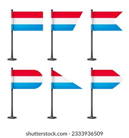 Banderas de mesa luxemburguesas sobre un asta de acero negro. Un recuerdo de Luxemburgo. Bandera de escritorio hecha de papel o tela, soporte de metal brillante. Tragedia para promoción y publicidad. Ilustración del vector