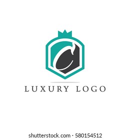 Luxury C letter logo design.