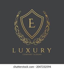 Diseño del logotipo de la letra E de lujo